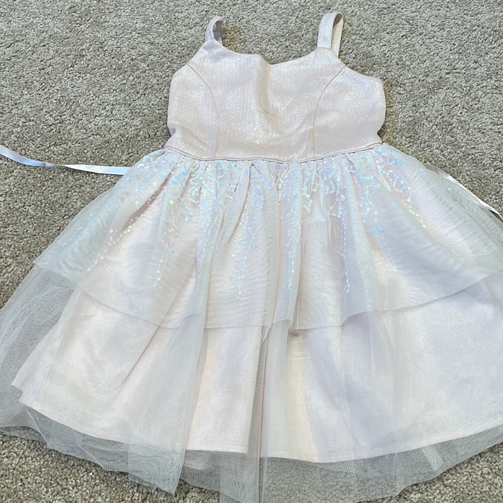 Fancy dress for 4/5 girls